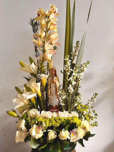 Fúnebre Divinidad